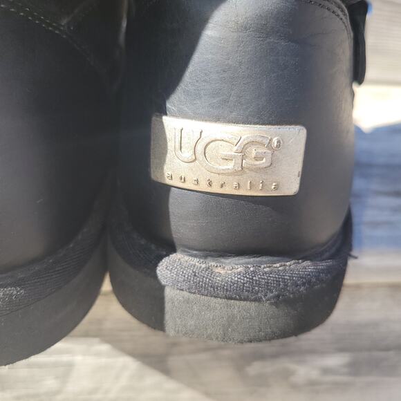 UGG 5678 Kensington Black Leather Shearling Biker Buckle Moto Boots Women Sz 10 - Picture 5 of 13